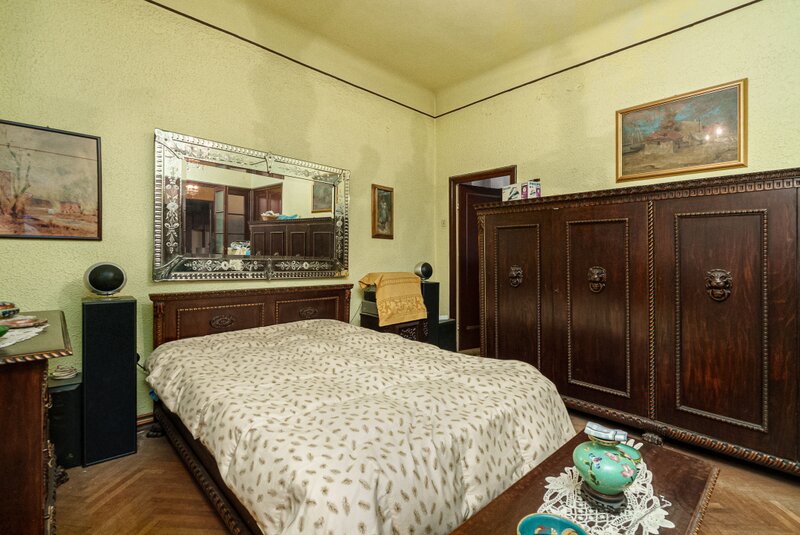 Rosetti, str. Sfintilor, apartament cu poveste in inima Bucurestiului,