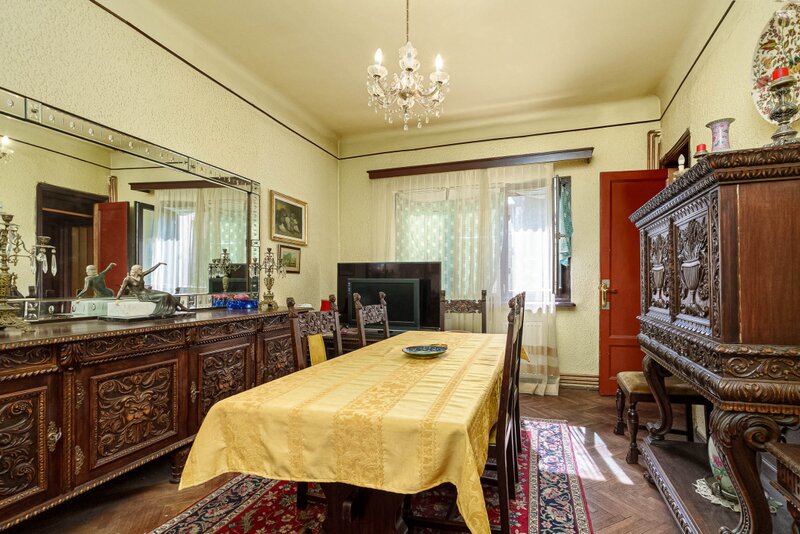 Rosetti, str. Sfintilor, apartament cu poveste in inima Bucurestiului,